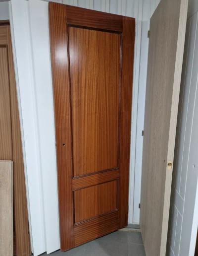 PUERTA SAPELLY SERIE CONSTRUCCION RECTA